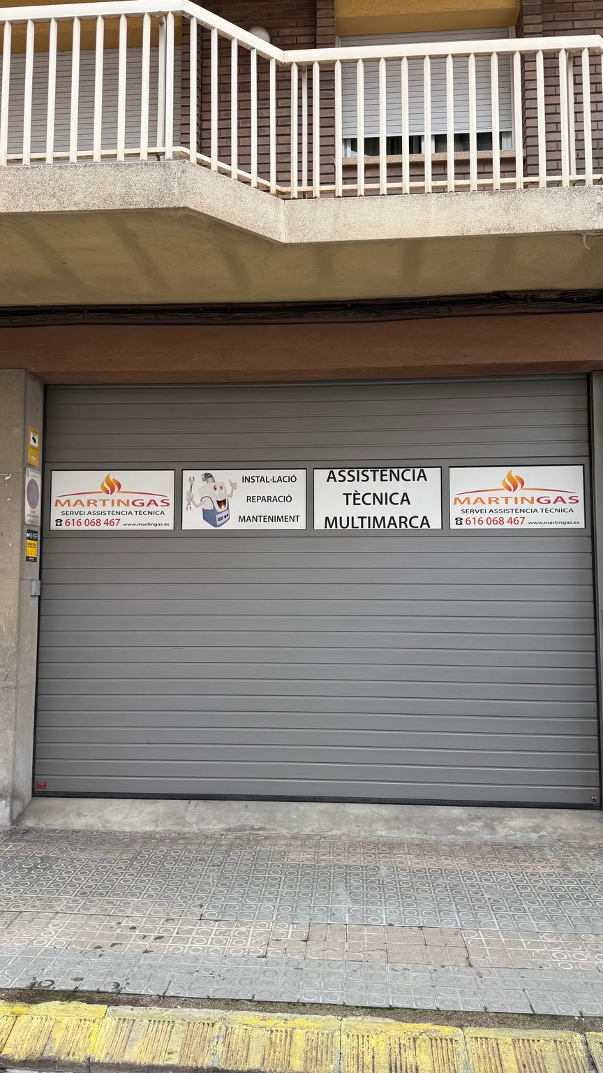 Fachada del taller de MartinGas en Carrer de la Pau, 76, Manresa